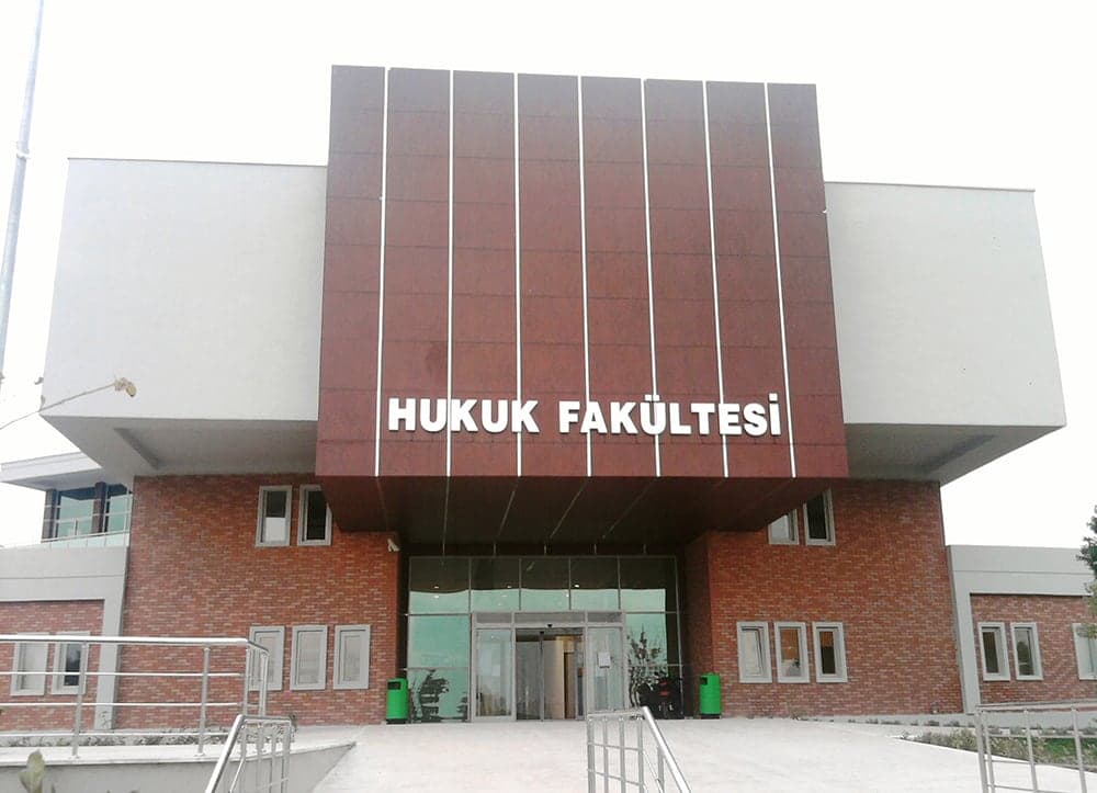 AKDENİZ ÜNİVERSİTESİ HUKUK FAKÜLTESİ